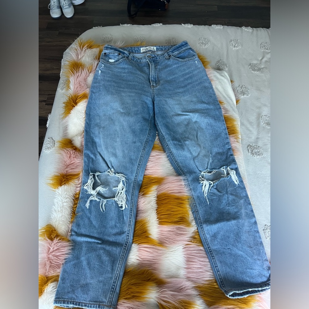 Ambercrombie & Fitch High Rise Jeans
